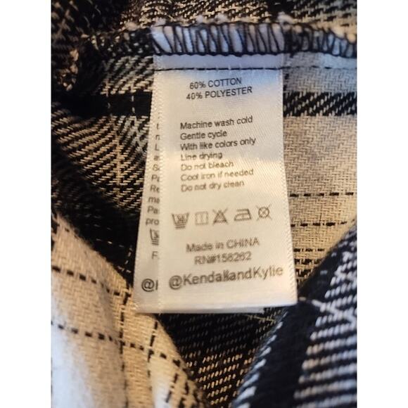 Kendall Kylie Medium Black White Long Sleeve Button Flannel Shirt Jacket Shacket - Picture 5 of 7